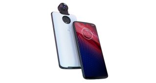 เปิดตัวแล้ว Moto Z4 สมาร์ทโฟนรุ่นใหม่จอใหญ่ 6.4 นิ้ว มีติ่งหยดน้ำ กล้องหลัง 48MP ใช้ชิป Snapdragon 675 กับ RAM 4GB และ 3600 mAh รองรับระบบชาร์จเร็ว 15W