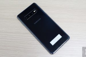 รีวิว Samsung Galaxy S10 สุดยอดเรือธง!! จอภาพ Dynamic AMOLED ดีไซน์ Infinity-O กล้องหลัง AI Triple Camera มุมกว้าง Ultra Wide ผสานกล้องหน้า Dual Pixel ลำโพงคู่ AKG รองรับชาร์จเร็ว 15W