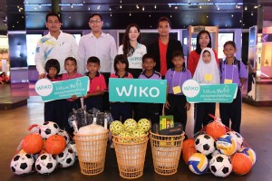 วีโก สมาร์ทโฟน จัดโครงการ “ไปปัน กับวีโกพาน้องไปดูหนัง” ส่งมอบอุปกรณ์กีฬาและอุปกรณ์การศึกษาแก่น้องๆ ในภาคใต้