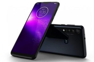 Motorola One Macro 2021 หน้าจอ 6.2 นิ้ว ชิปเซ็ต Helio P70 แรม 4GB กล้องหลัง 3 ตัว แบตอึด 4000 mAh